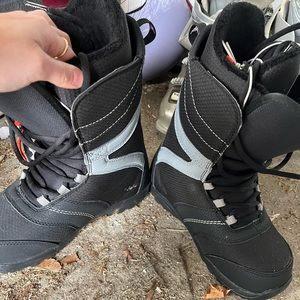 Burton coco size 3 snow boarding boots bought a year ago used three times